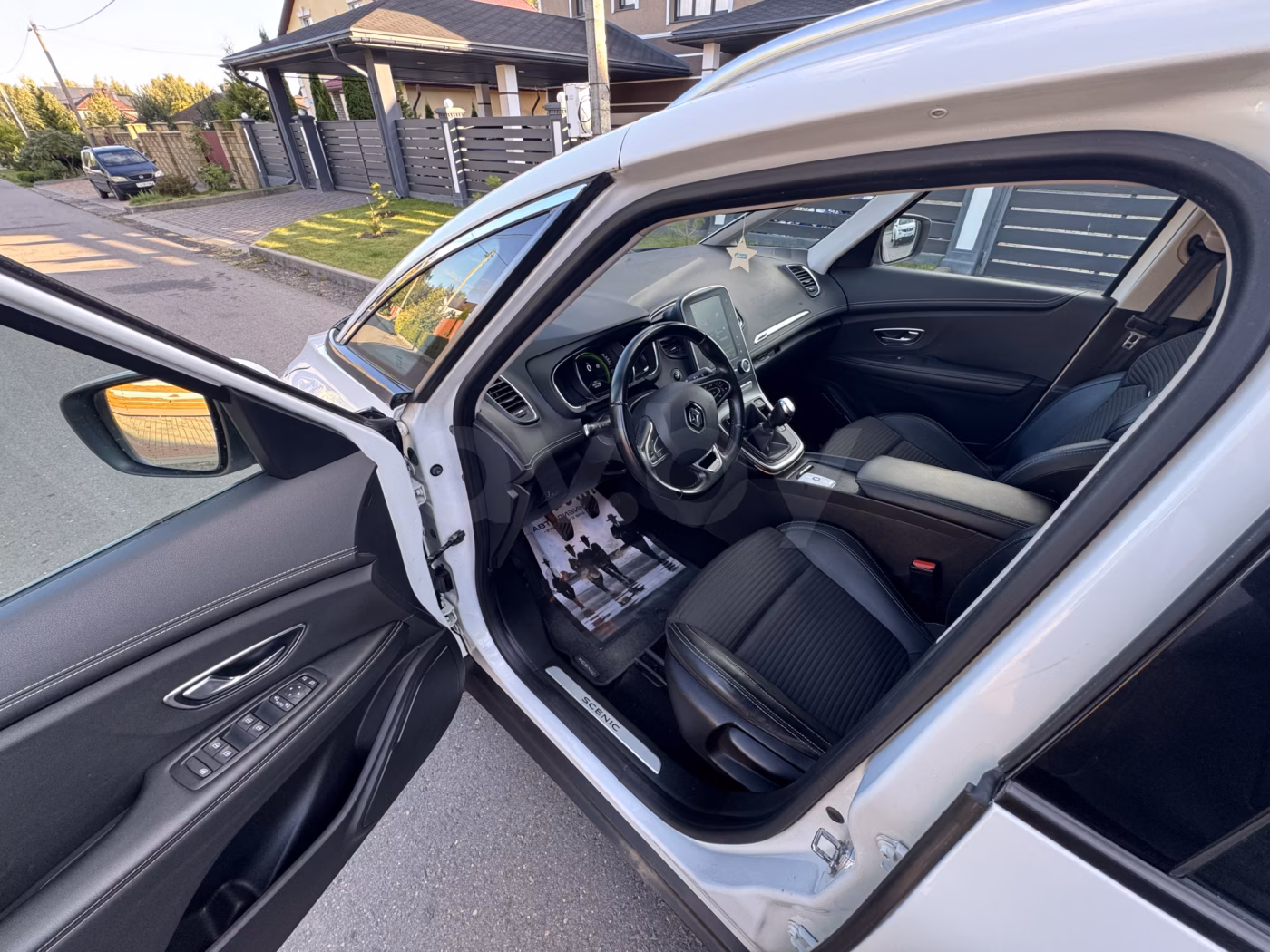Renault Grand Scenic фото 8