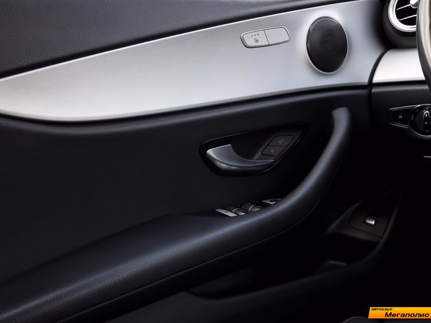 Mercedes-Benz E-Класс фото 9