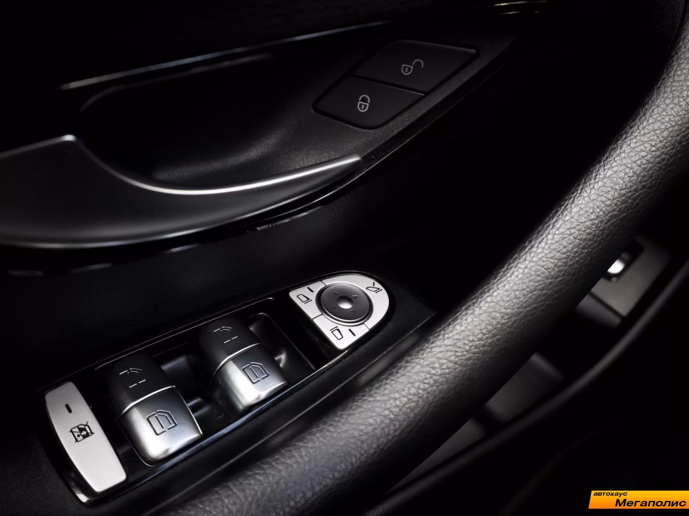 Mercedes-Benz E-Класс фото 11