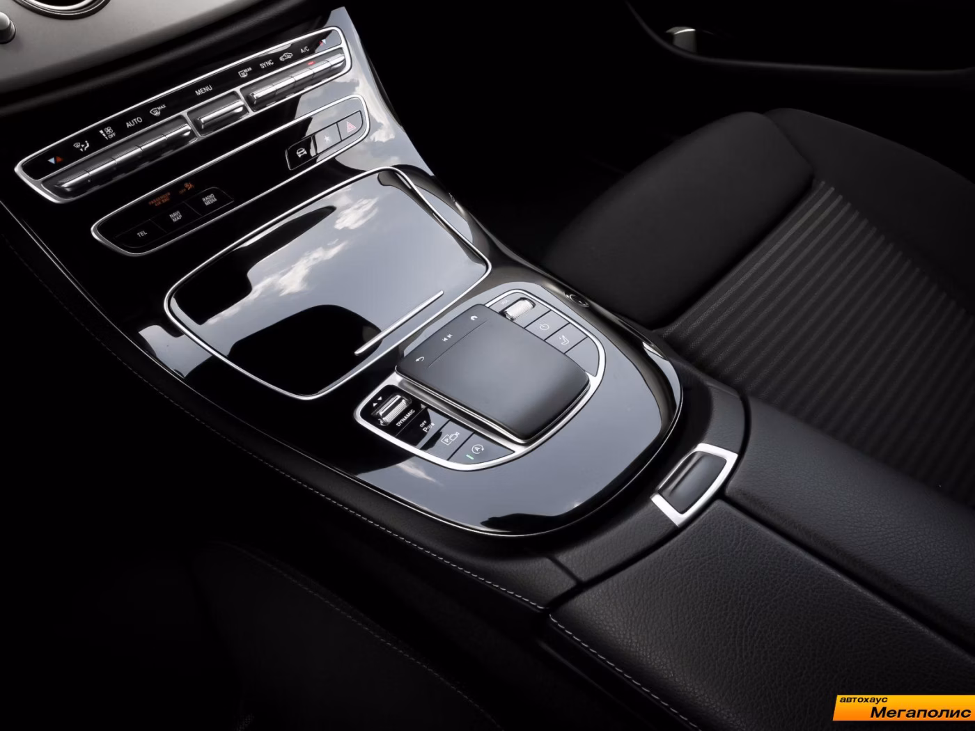 Mercedes-Benz E-Класс фото 20