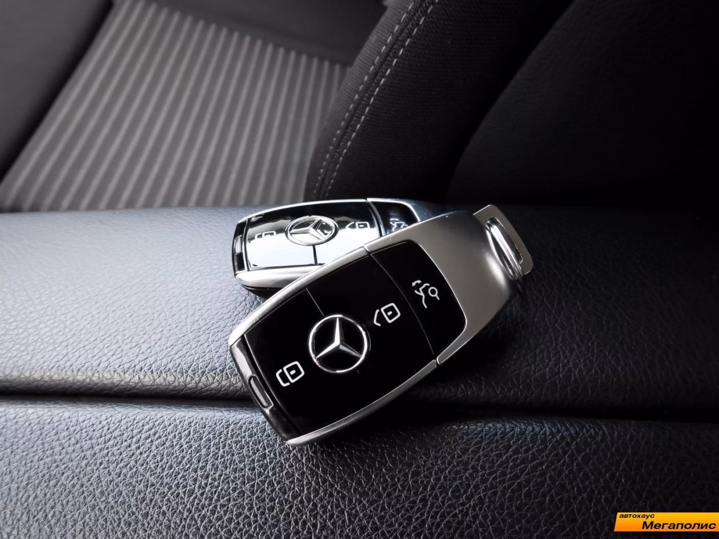 Mercedes-Benz E-Класс фото 22