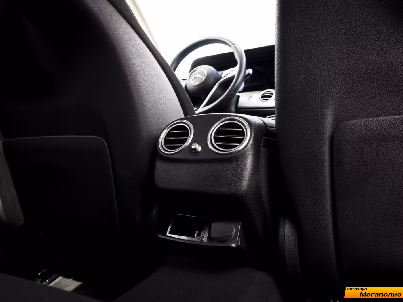 Mercedes-Benz E-Класс фото 27