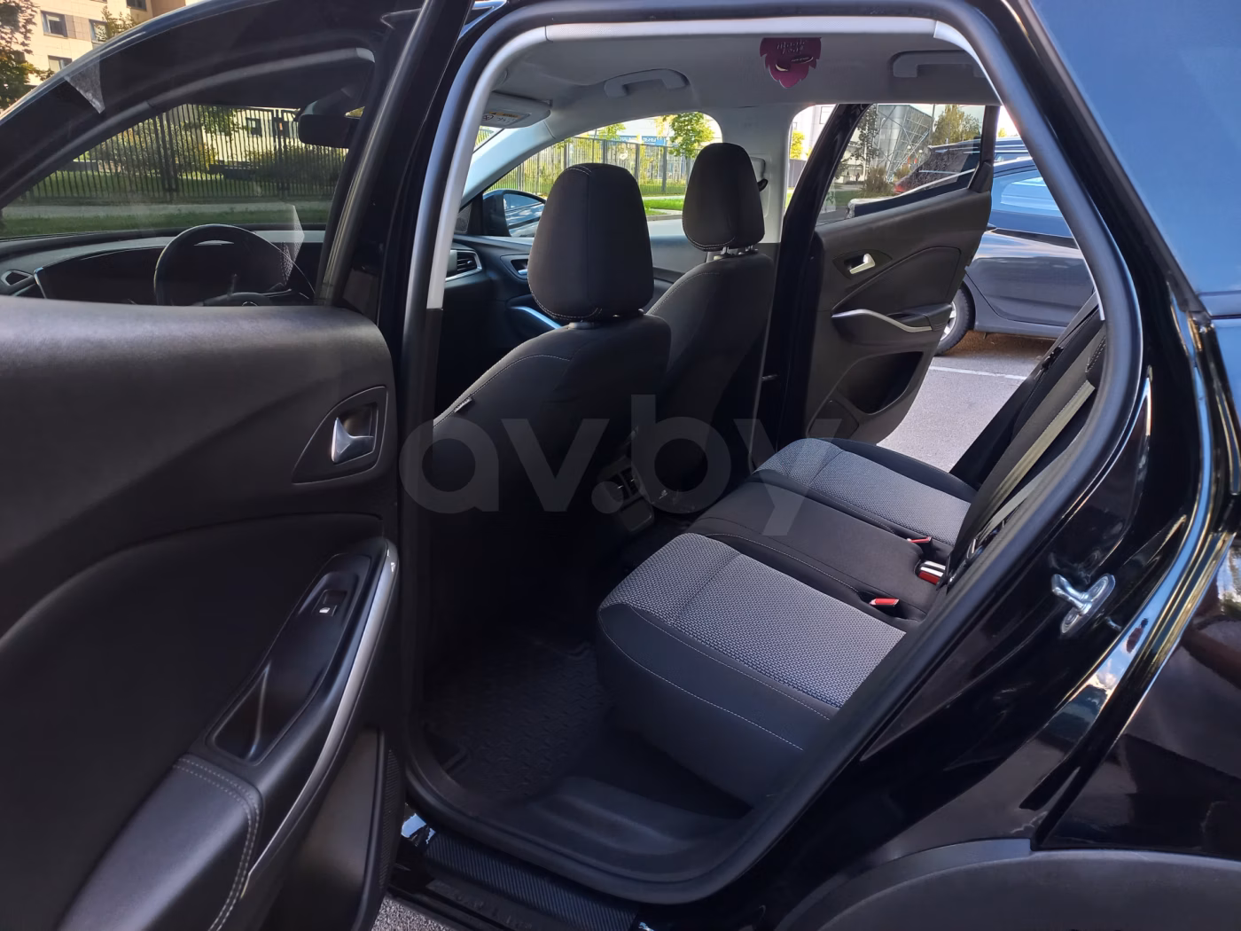 Opel Grandland X фото 22