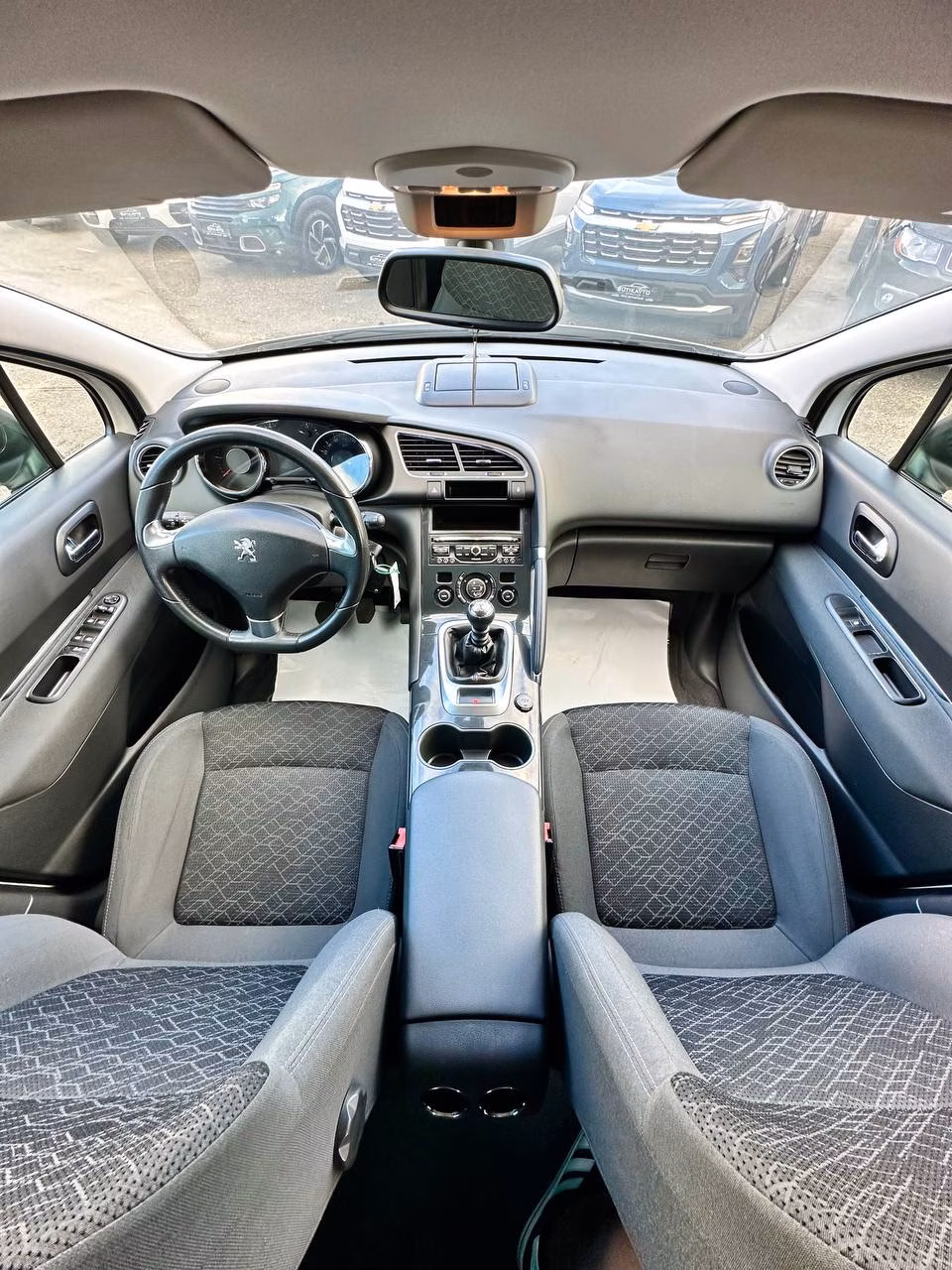 Peugeot 3008 фото 9