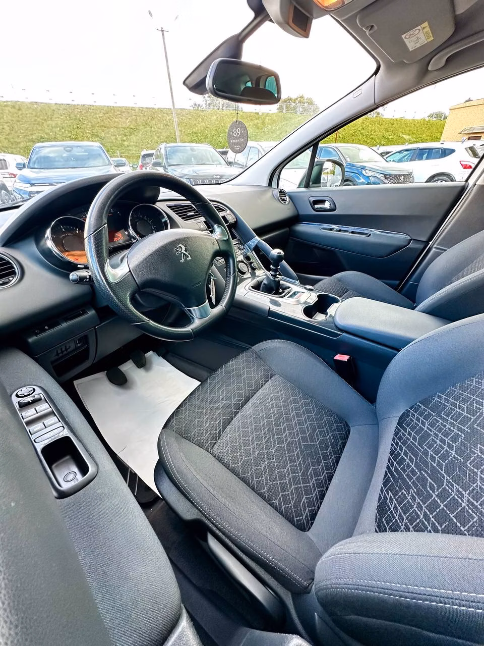Peugeot 3008 фото 11