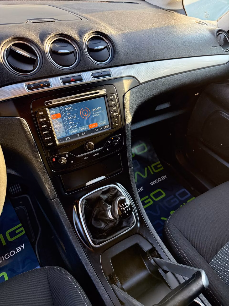 Ford Galaxy фото 10