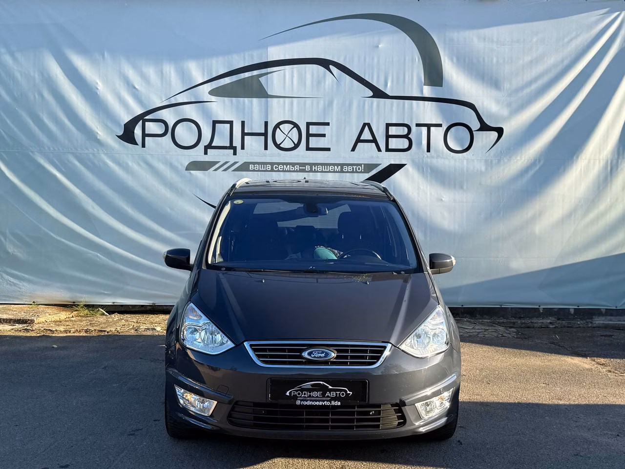 Ford Galaxy фото 2