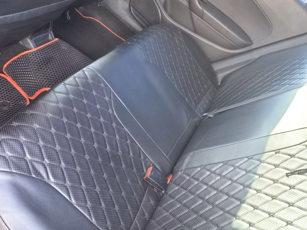 Volkswagen Polo Sedan фото 4