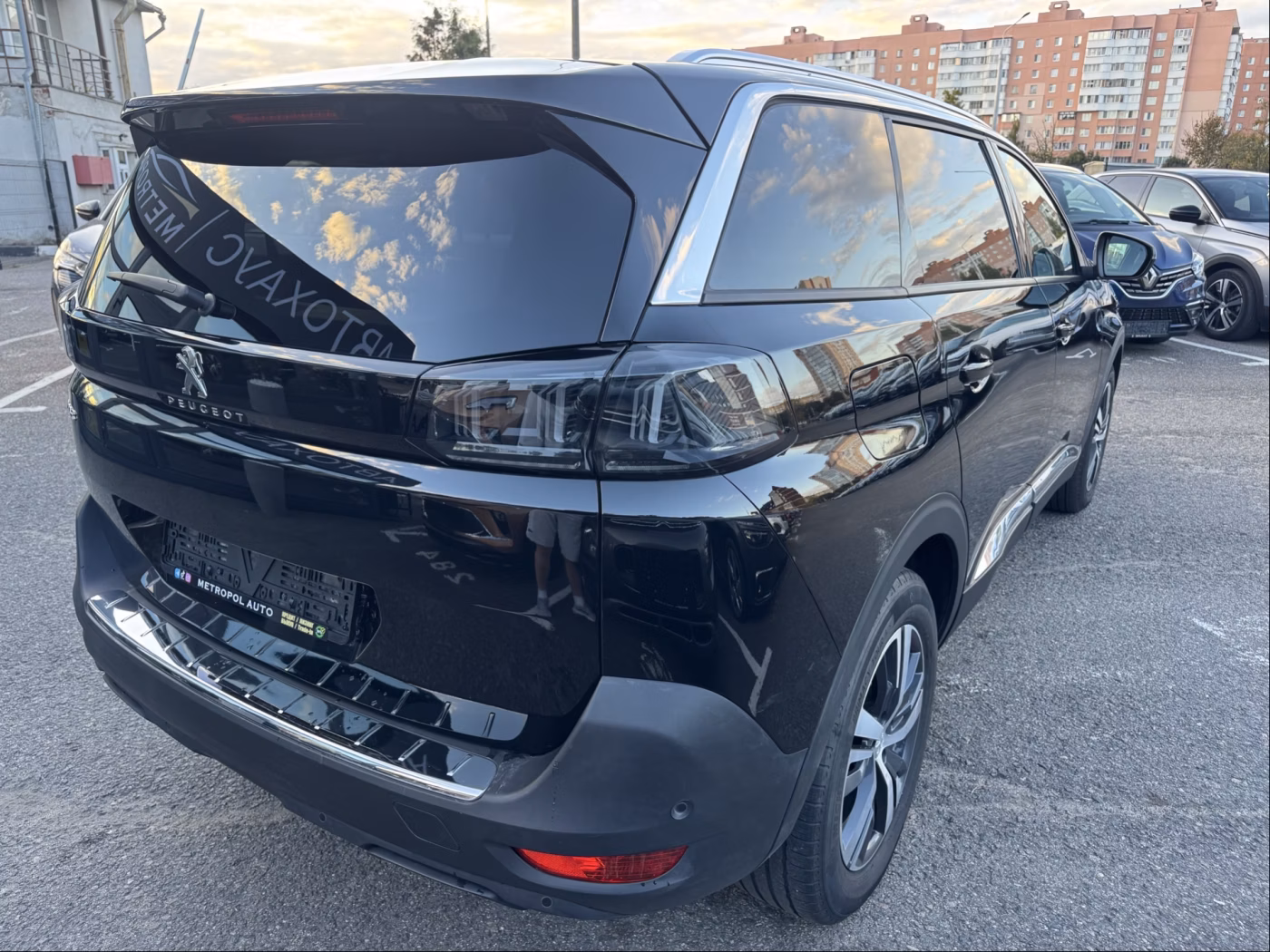 Peugeot 5008 фото 8