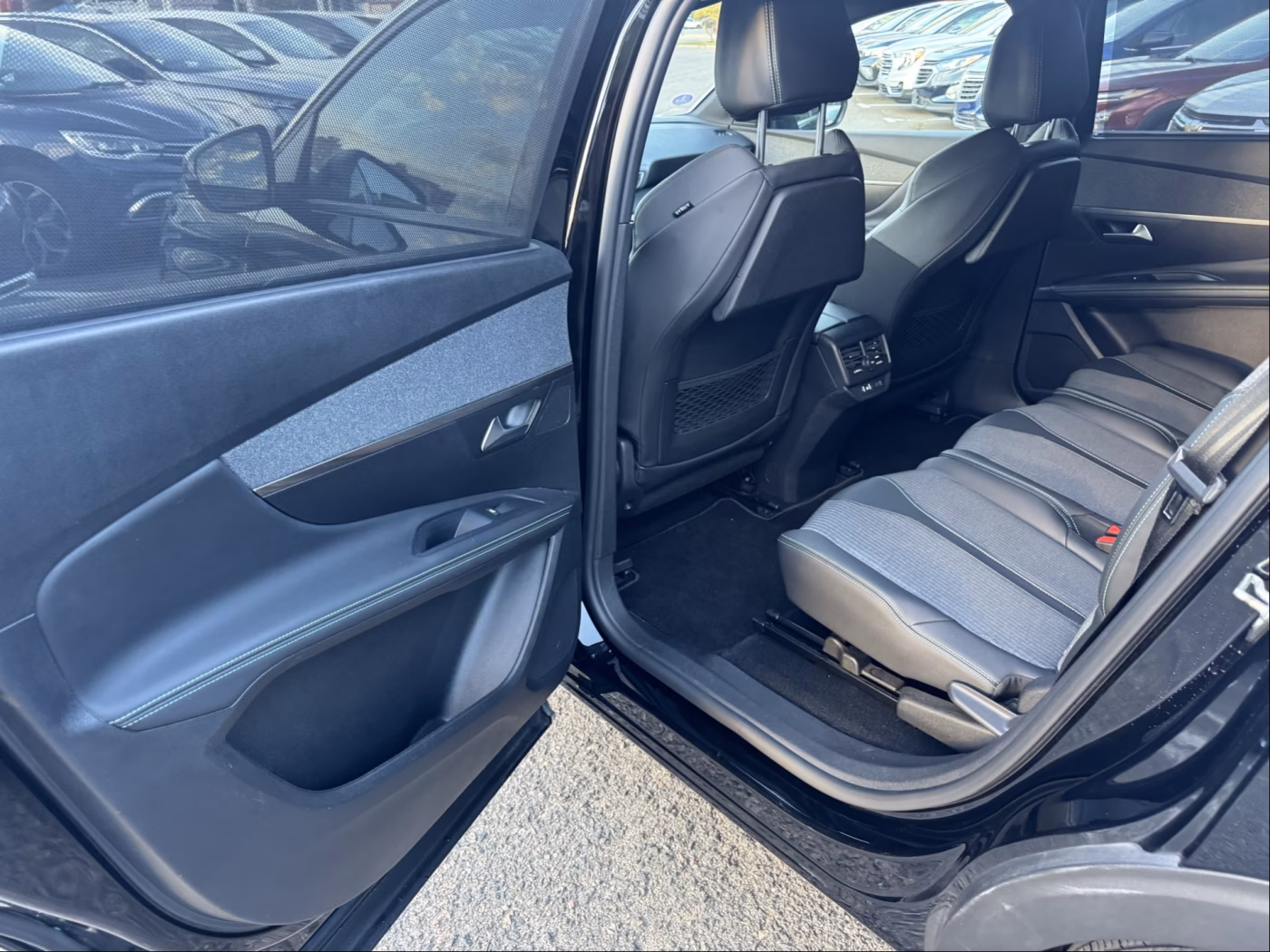 Peugeot 5008 фото 16