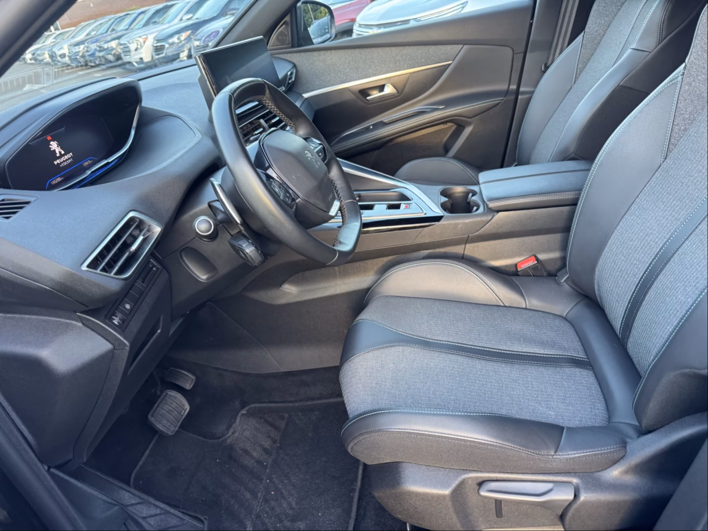 Peugeot 5008 фото 15