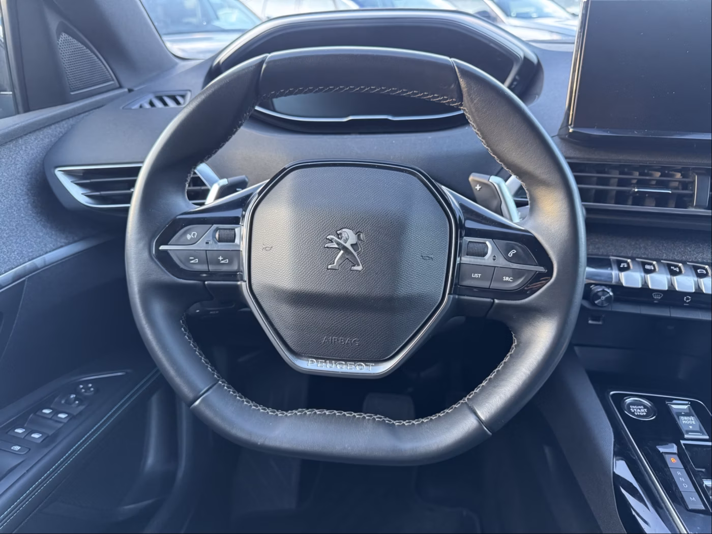 Peugeot 5008 фото 25