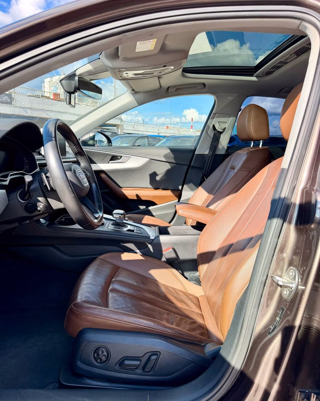 Audi A4 фото 10
