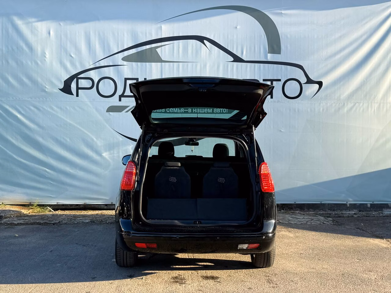 Peugeot 5008 фото 7