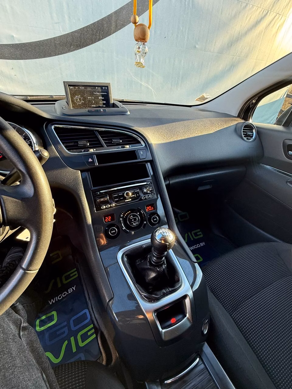 Peugeot 5008 фото 10