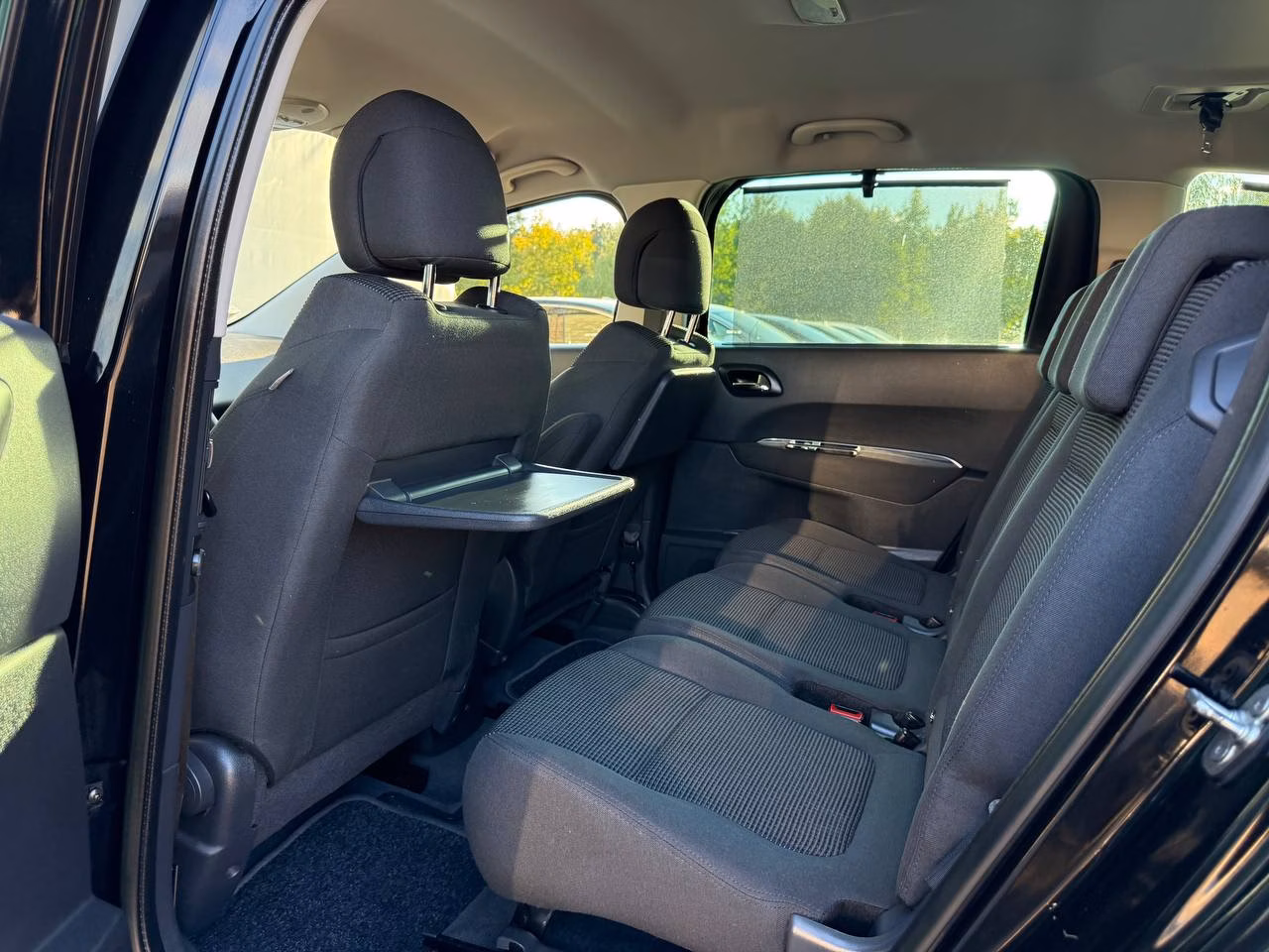 Peugeot 5008 фото 12