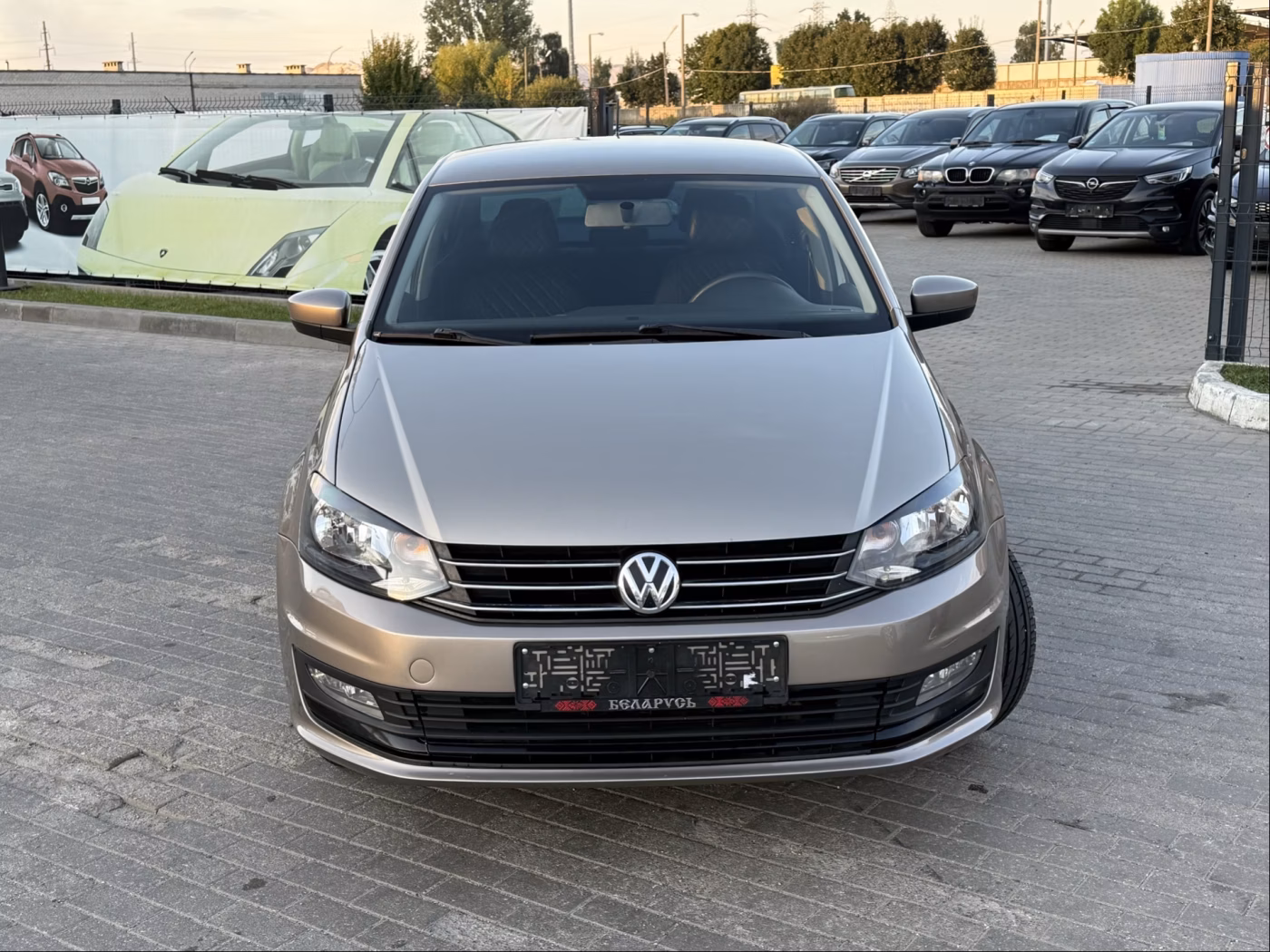 Volkswagen Polo Sedan фото 11