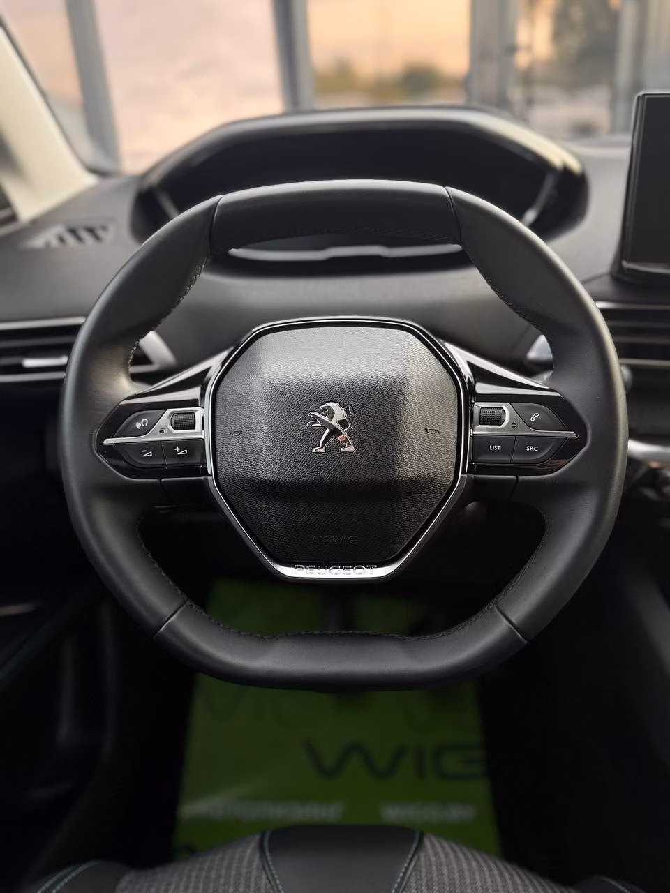 Peugeot 5008 фото 15