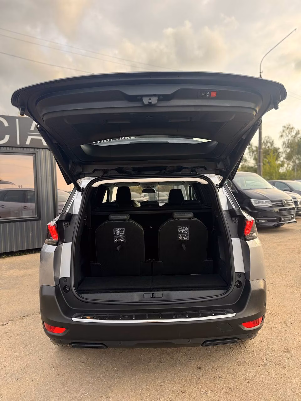 Peugeot 5008 фото 8