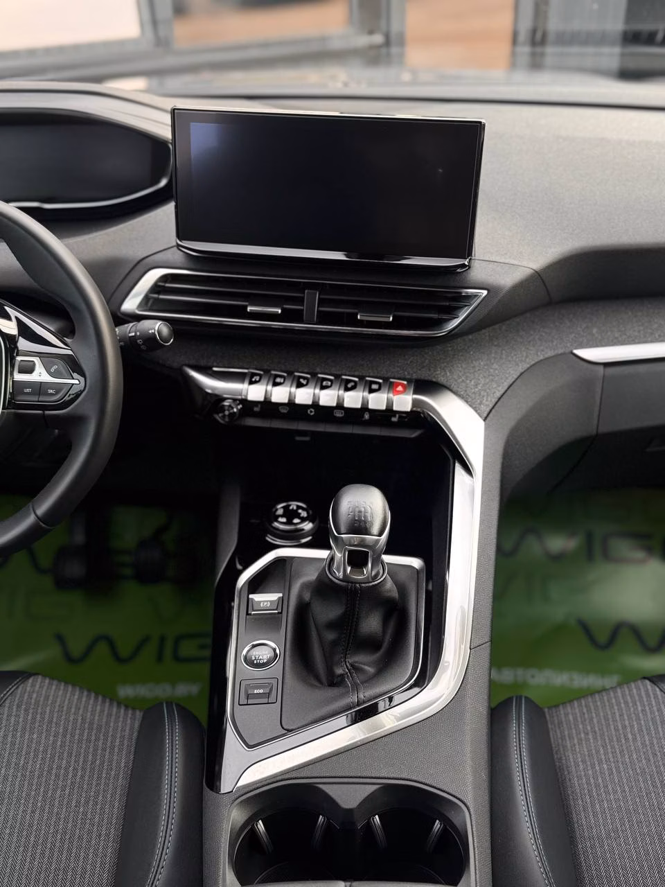 Peugeot 5008 фото 16