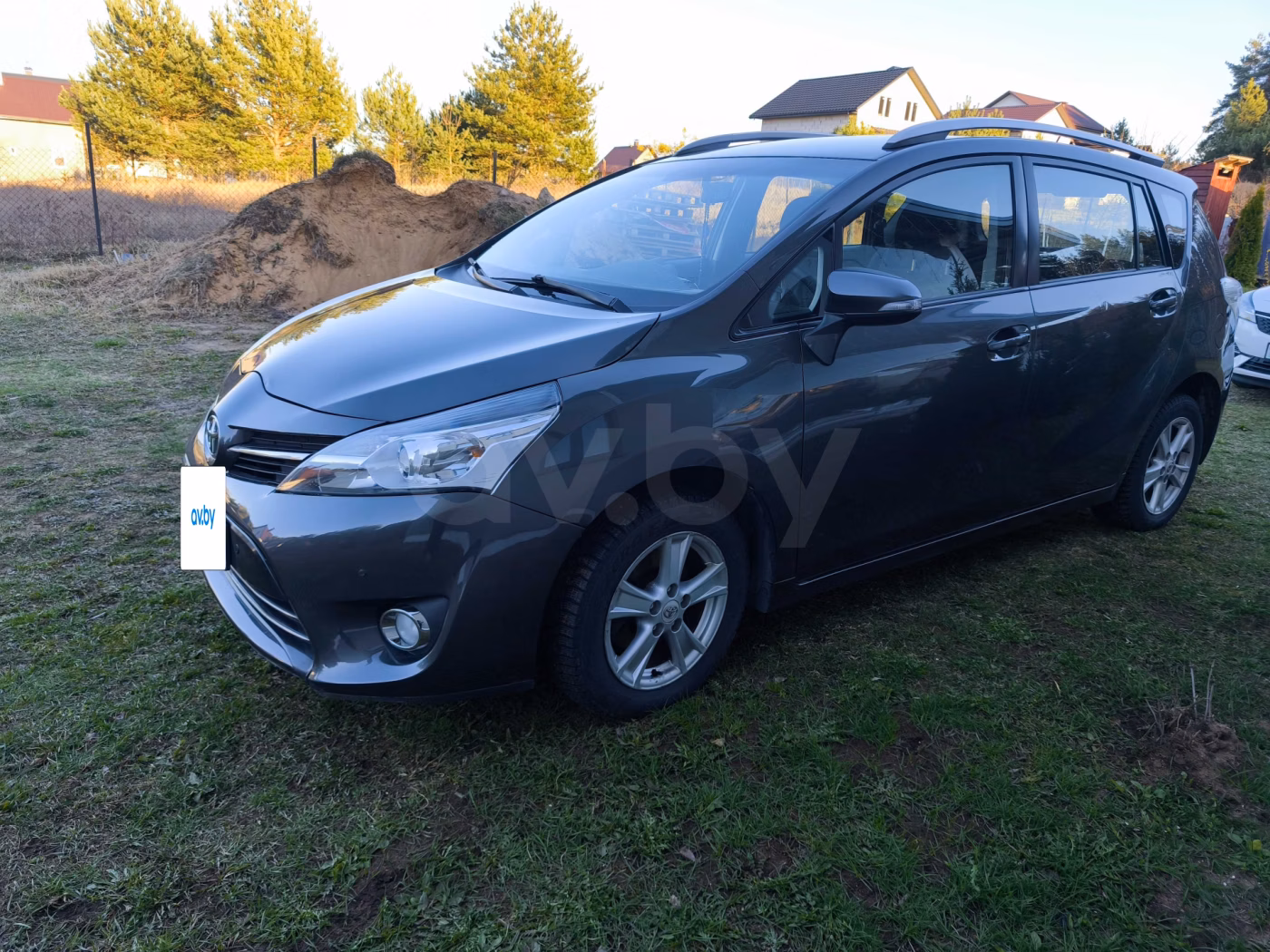 Toyota Verso фото 2