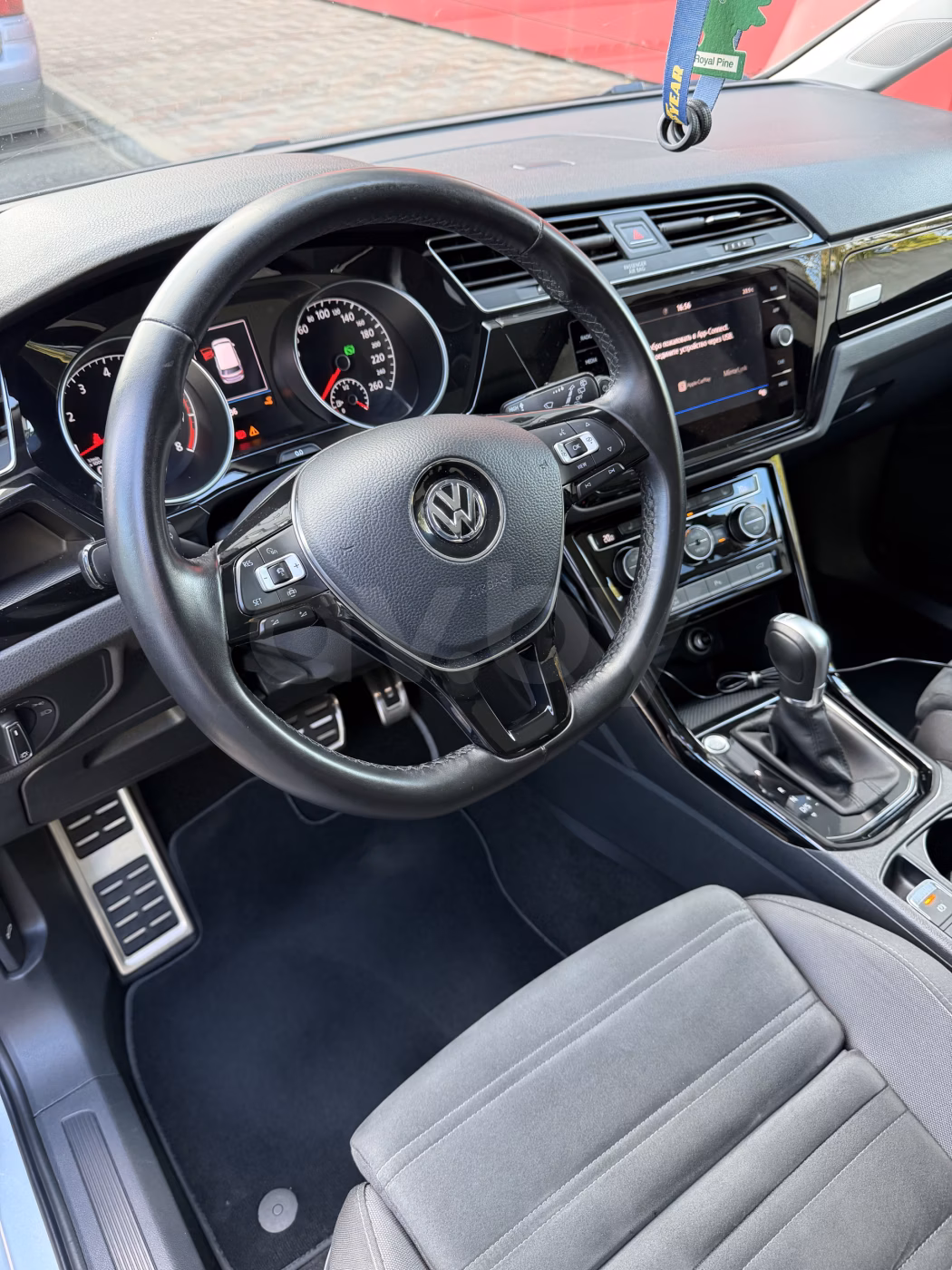 Volkswagen Touran фото 8