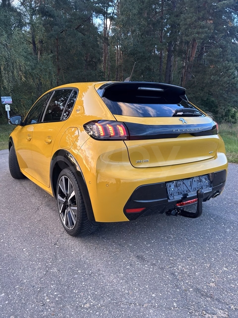 Peugeot 208 фото 7
