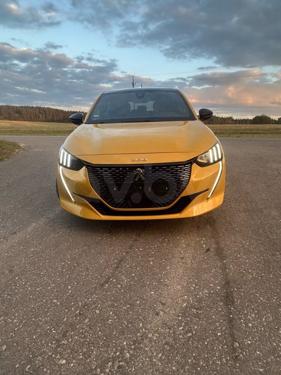 Peugeot 208 фото 3