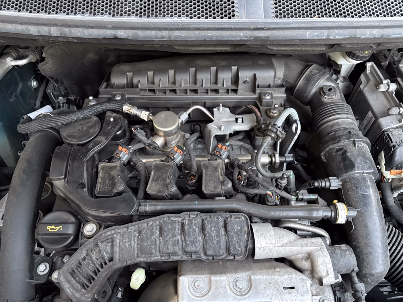 Peugeot 5008 фото 16