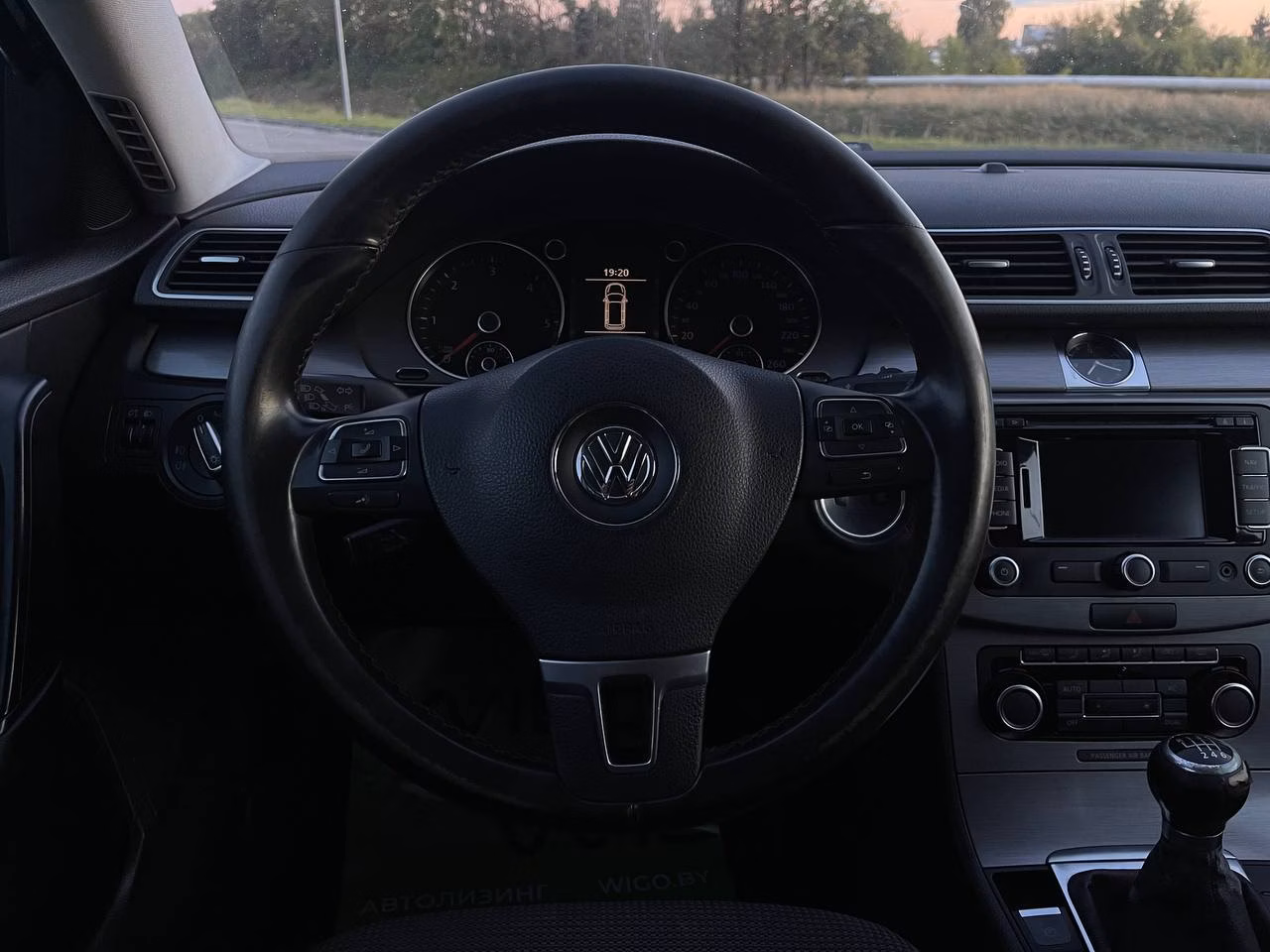 Volkswagen Passat фото 10