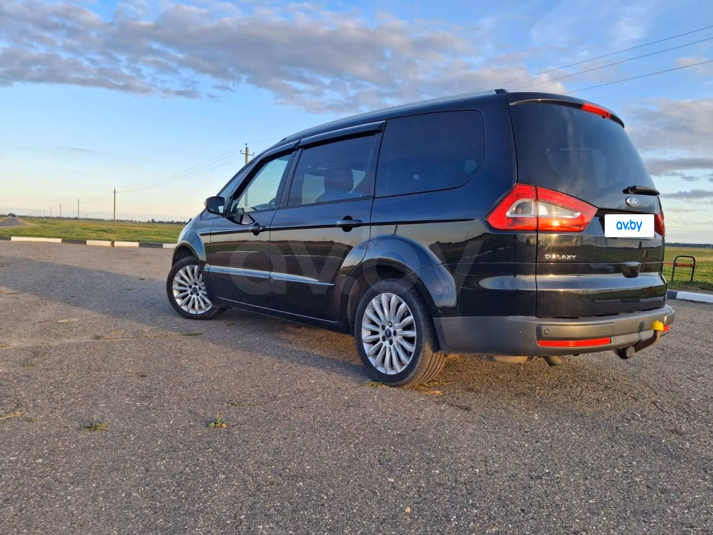 Ford Galaxy фото 9