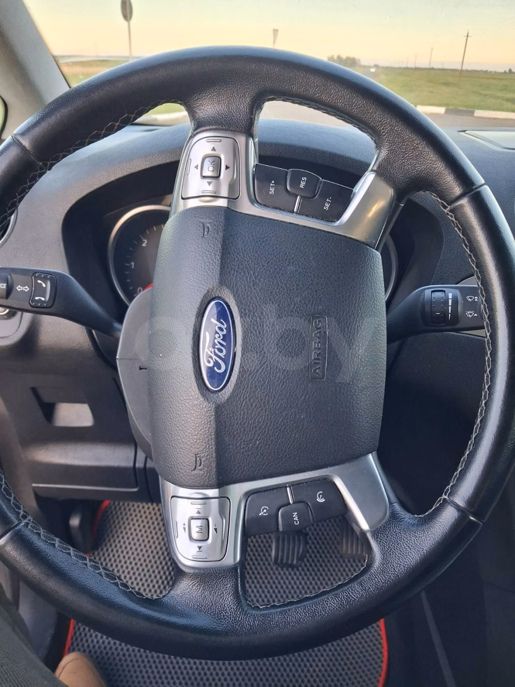 Ford Galaxy фото 28