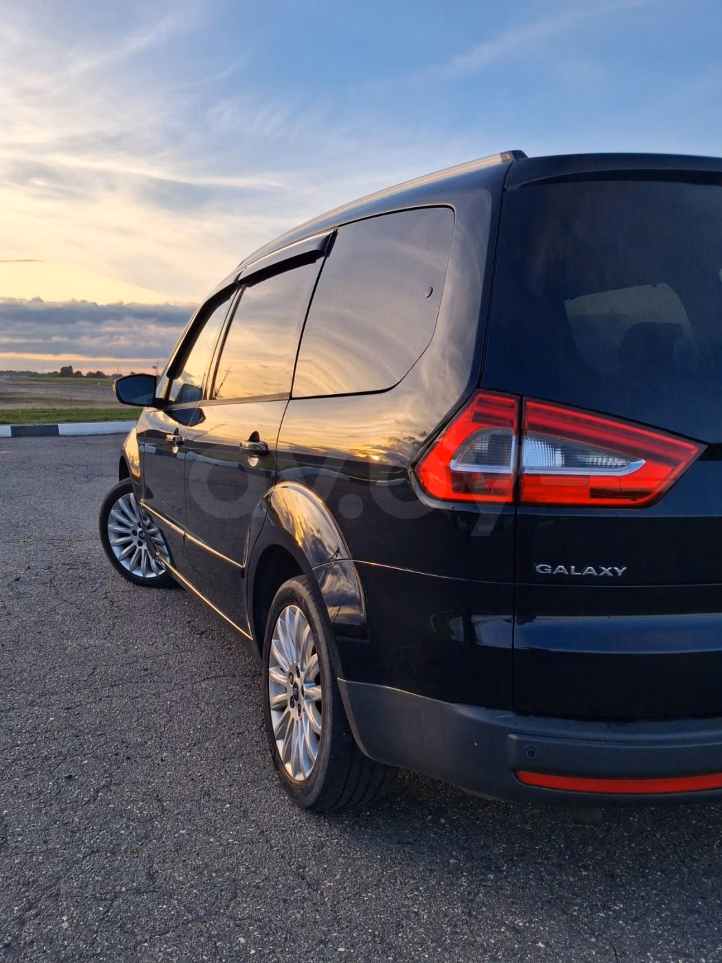 Ford Galaxy фото 8