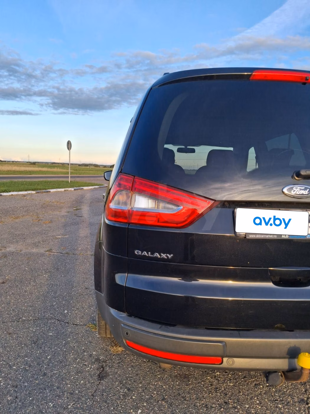 Ford Galaxy фото 5