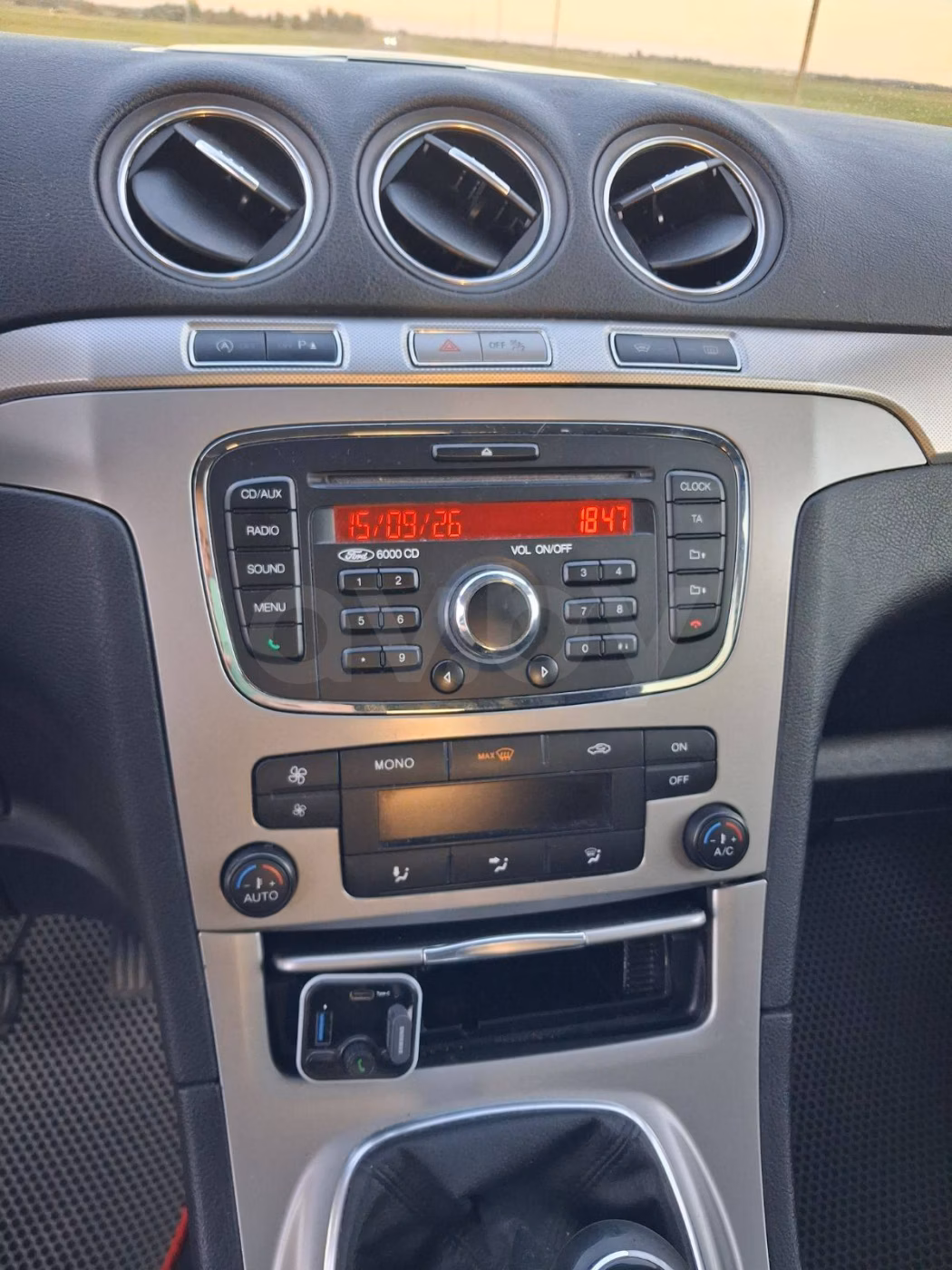 Ford Galaxy фото 21