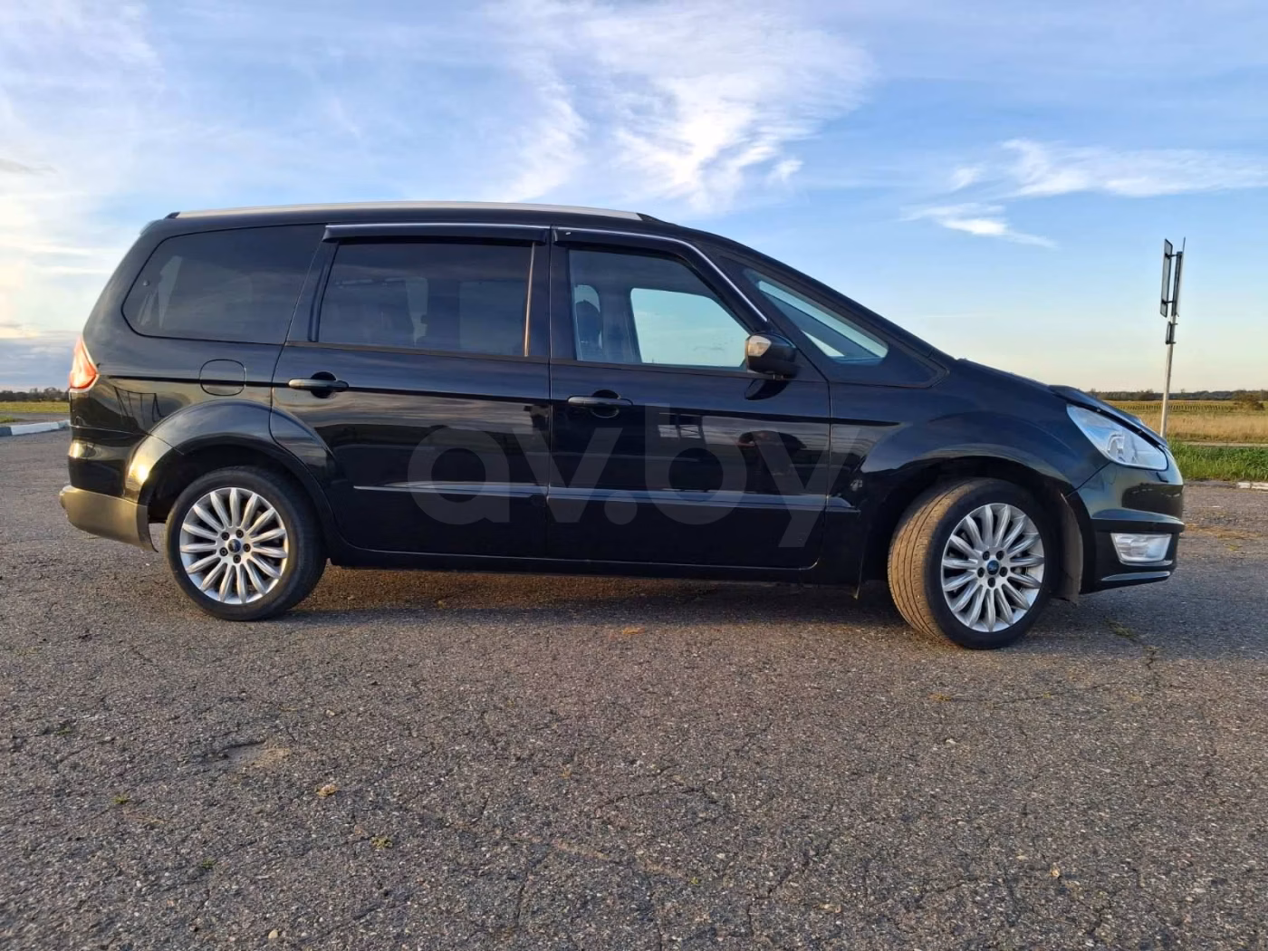 Ford Galaxy фото 11