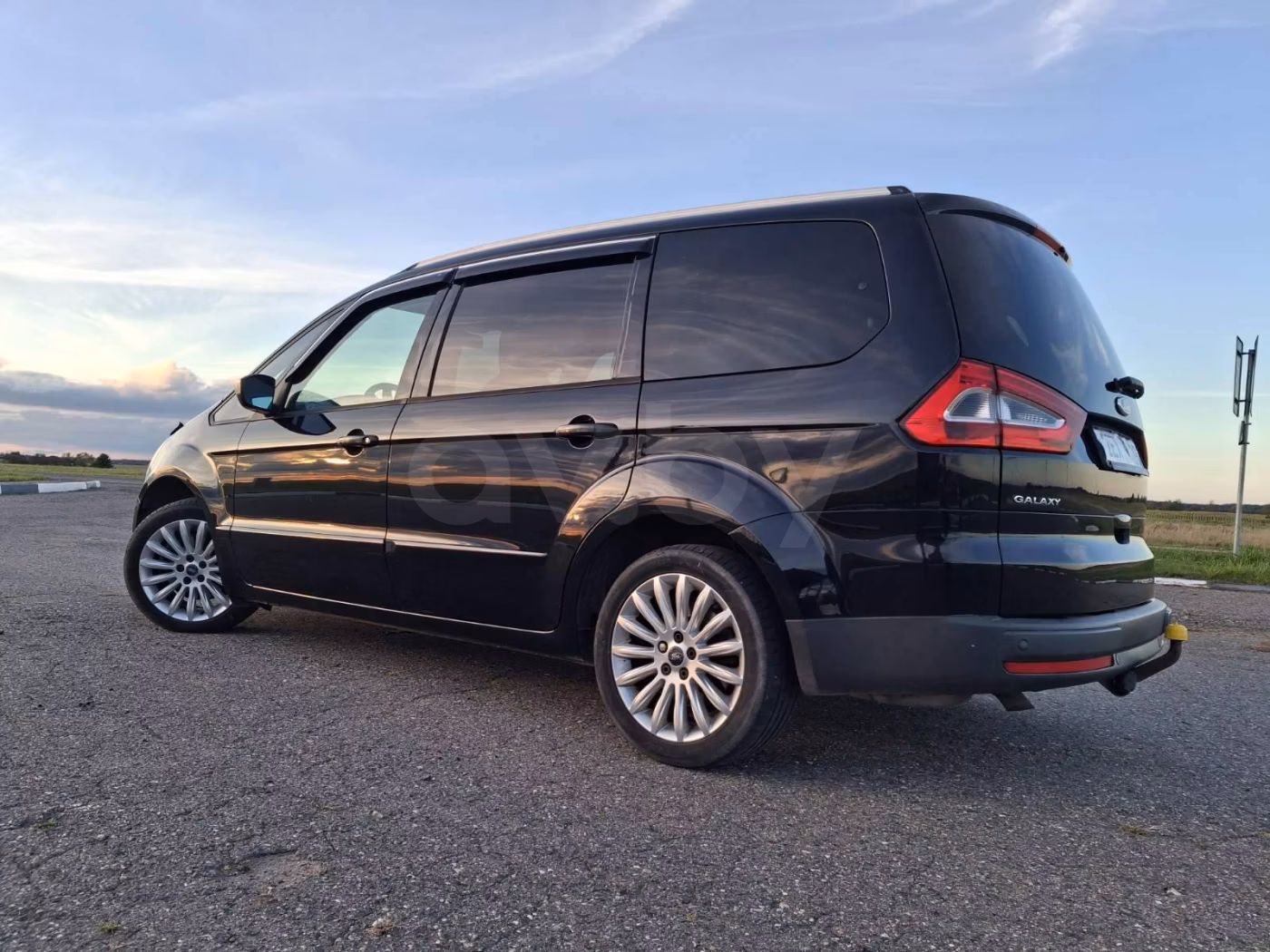 Ford Galaxy фото 6