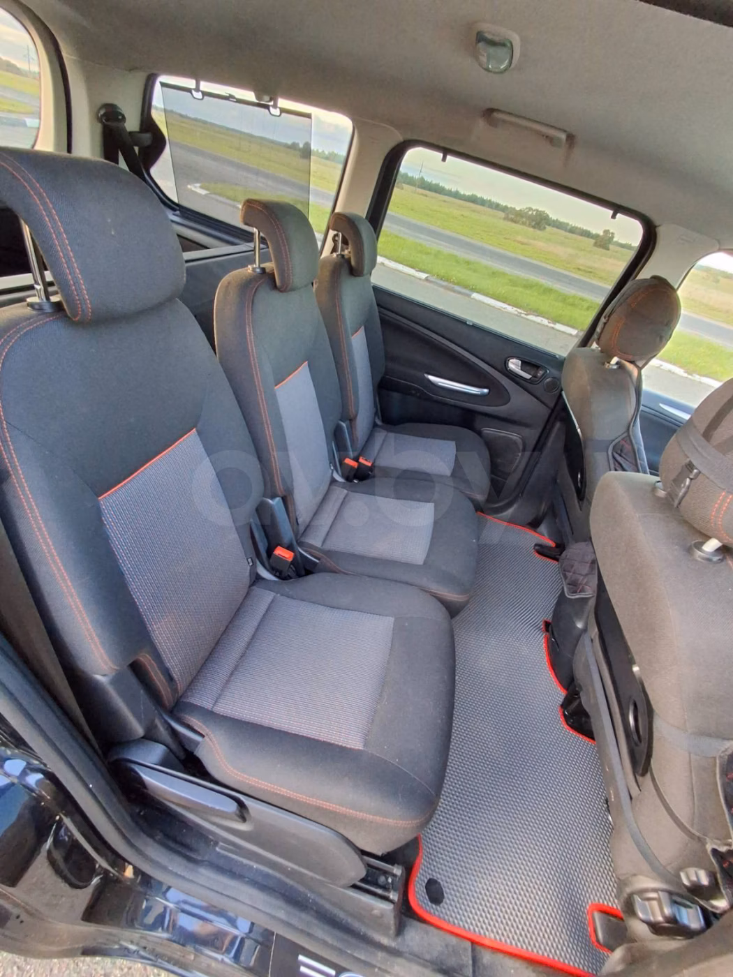 Ford Galaxy фото 24
