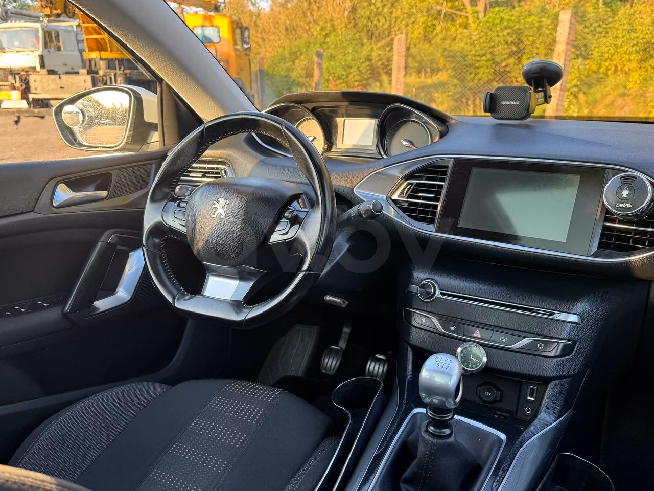 Peugeot 308 фото 6