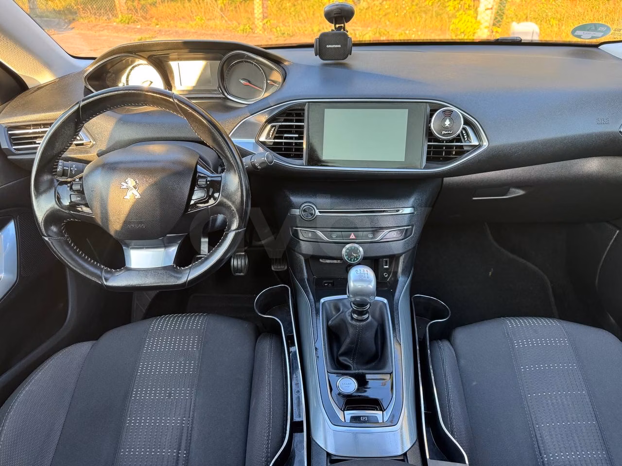 Peugeot 308 фото 8