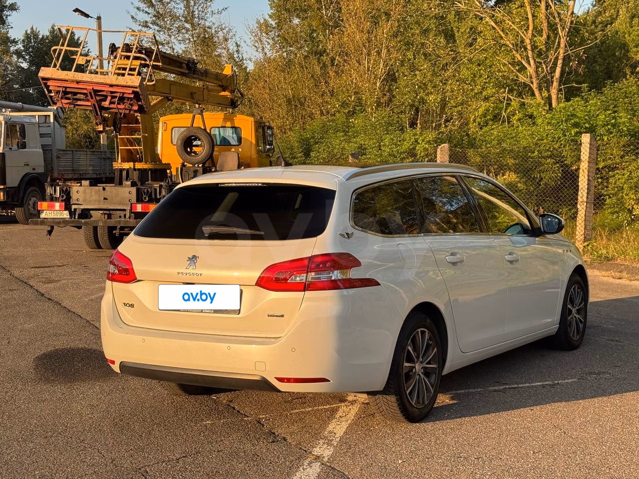 Peugeot 308 фото 3