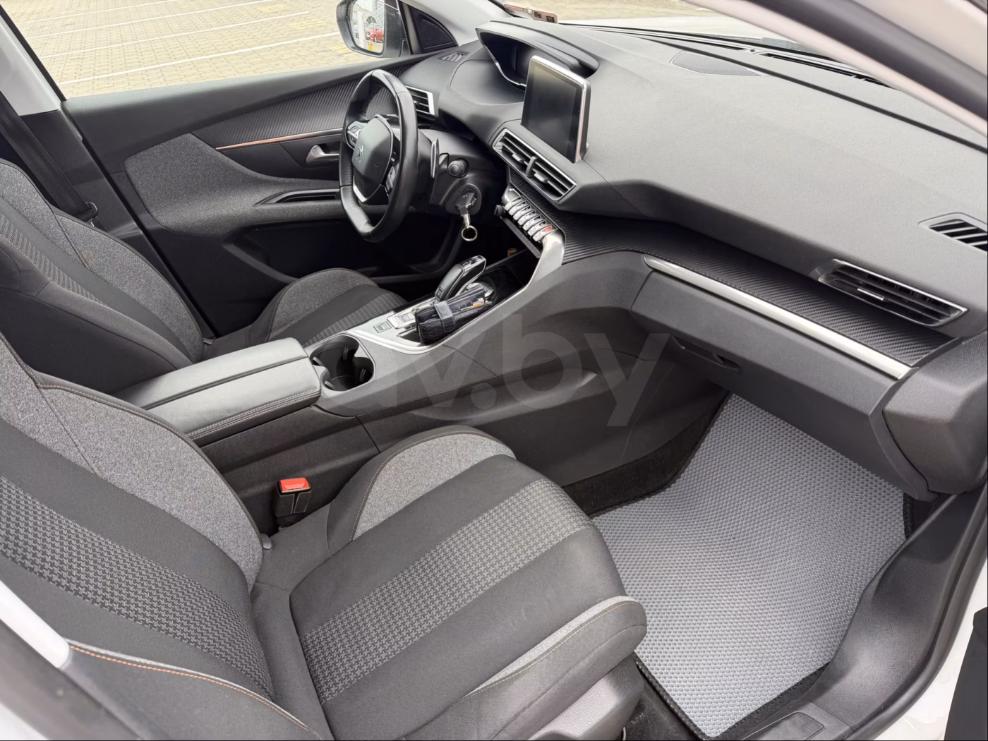Peugeot 5008 фото 7