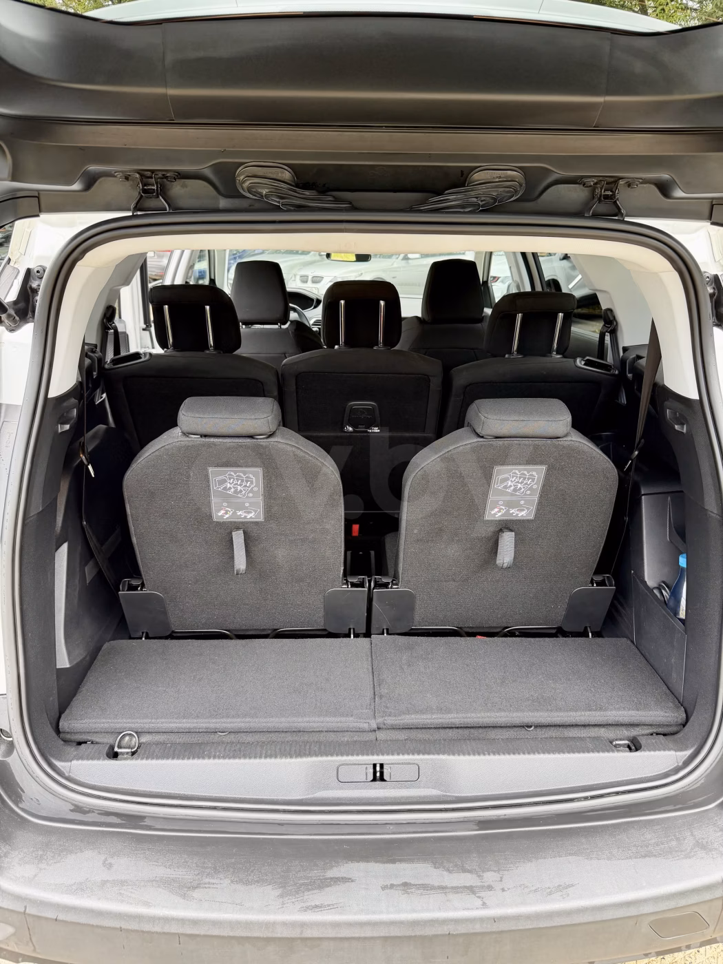 Peugeot 5008 фото 10