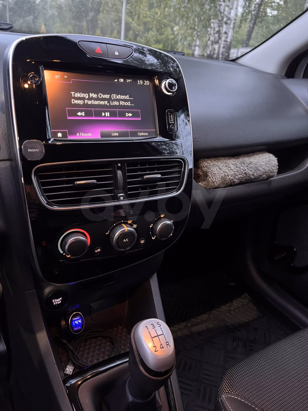 Renault Clio фото 7