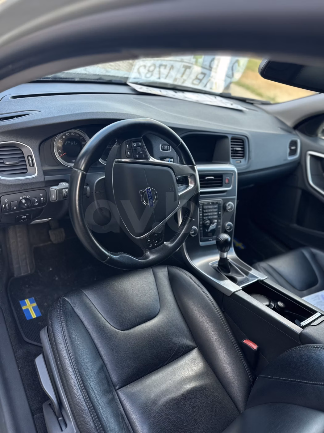 Volvo V60 фото 7