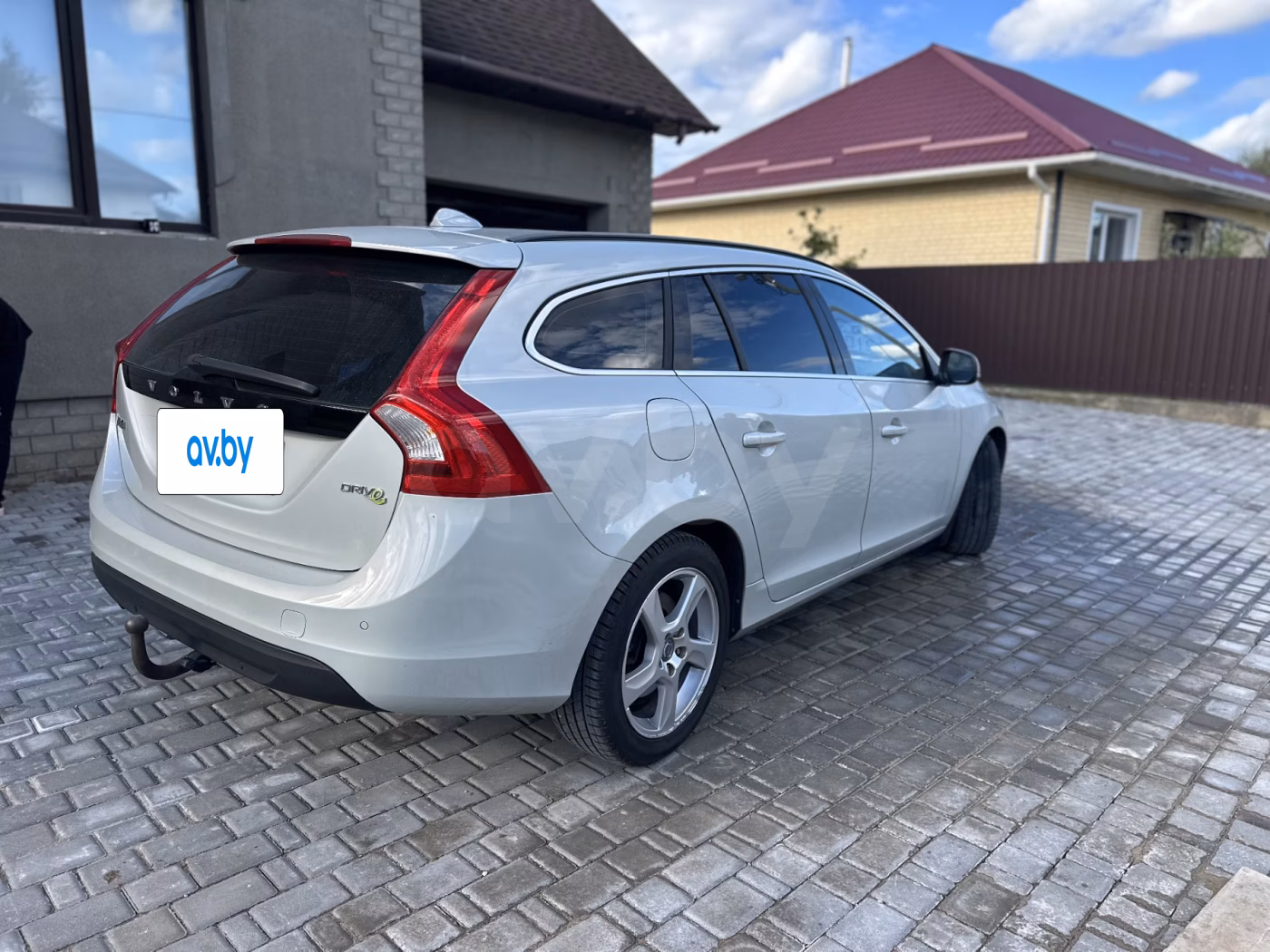 Volvo V60 фото 4