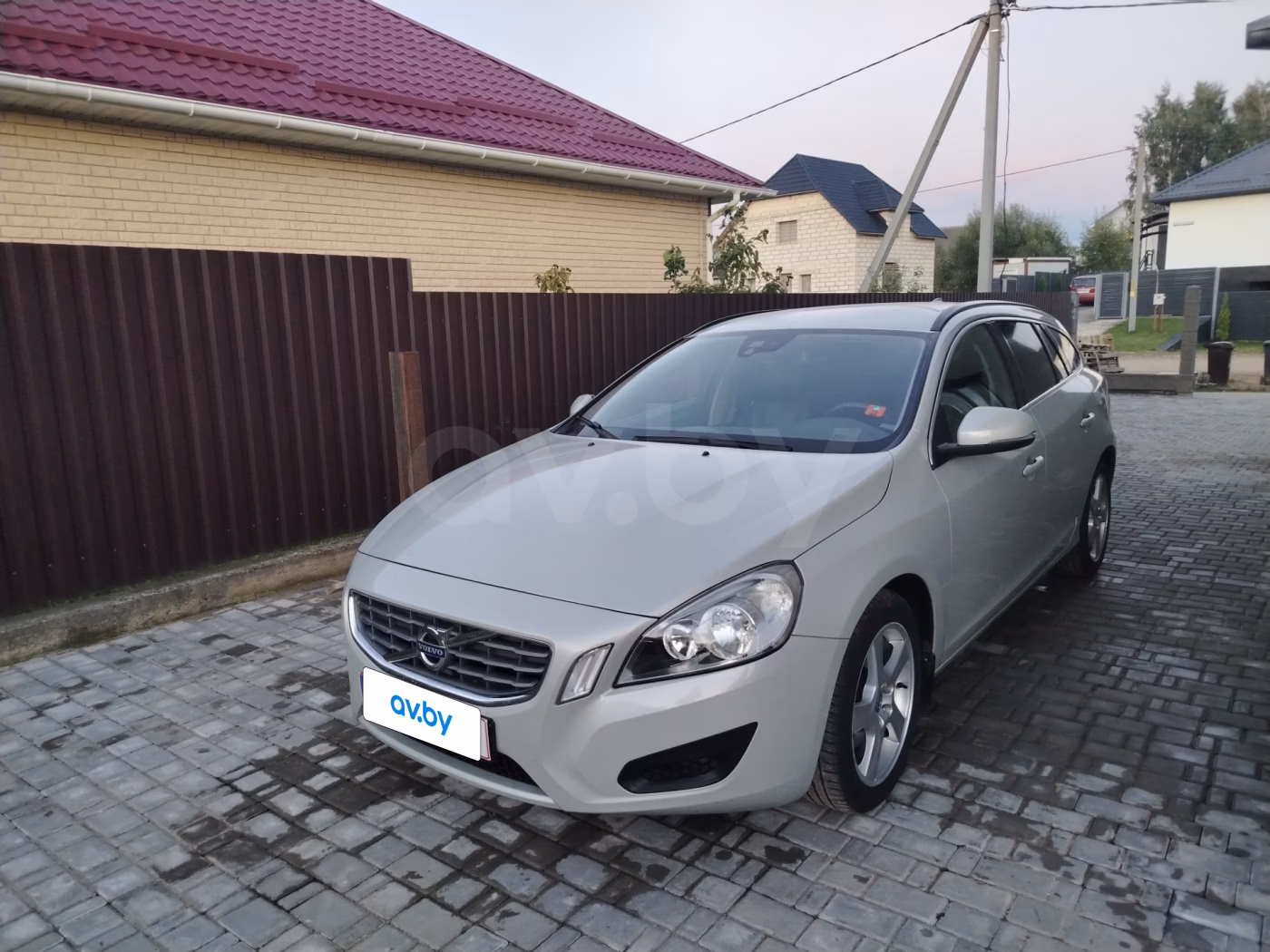 Volvo V60 фото 6
