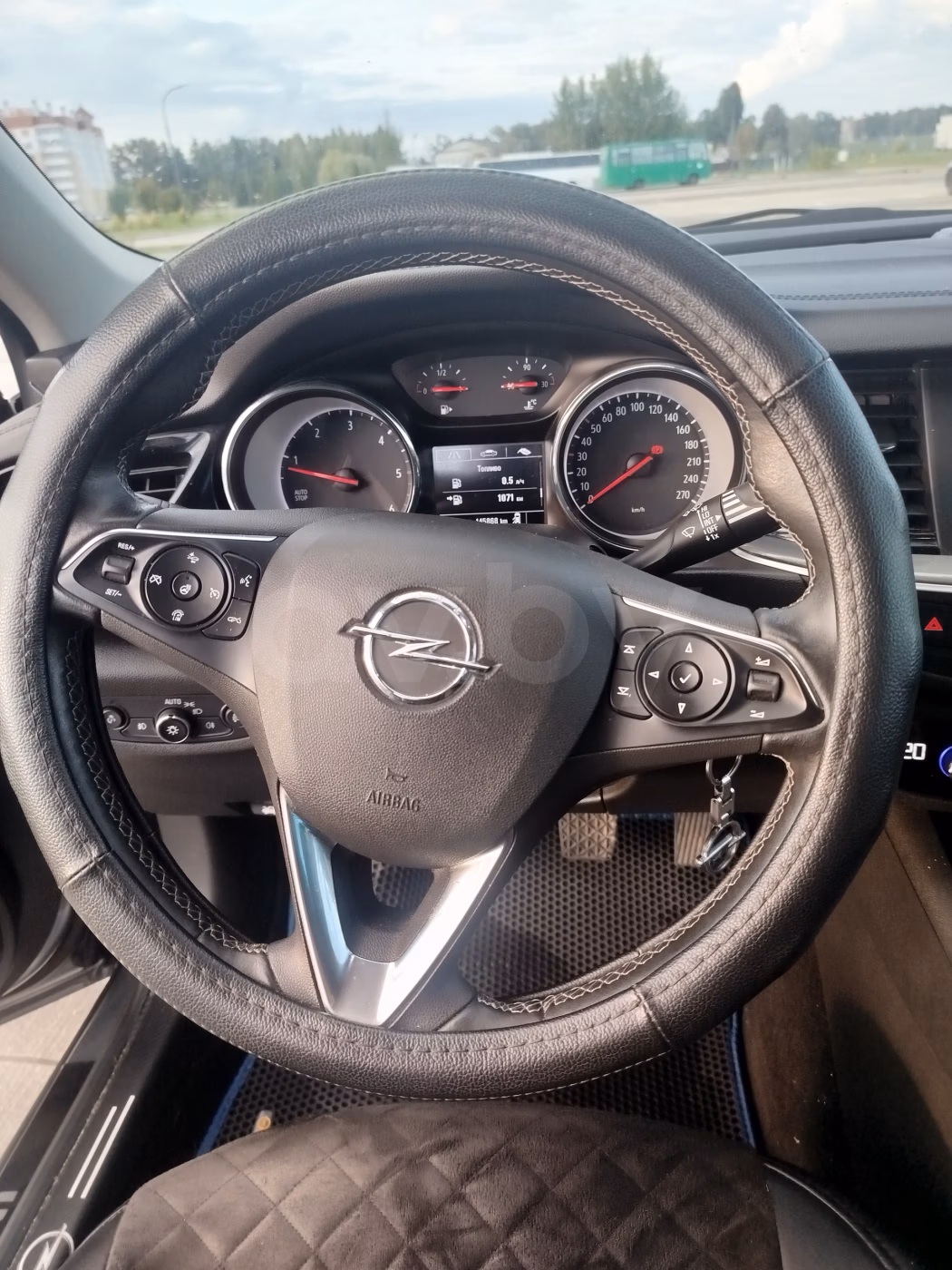 Opel Insignia фото 10