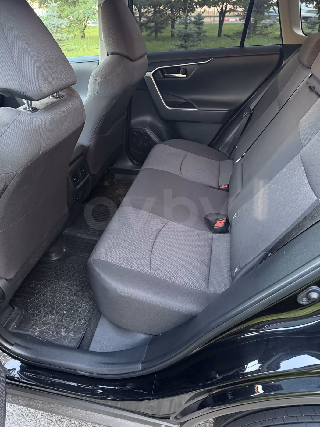 Toyota RAV4 фото 12