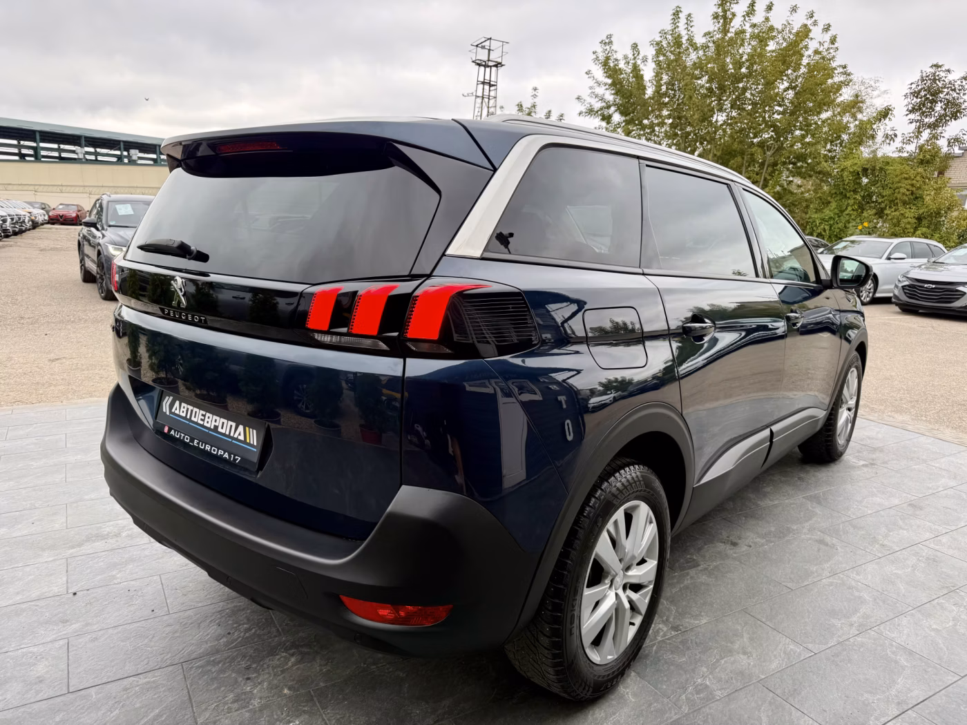 Peugeot 5008 фото 6